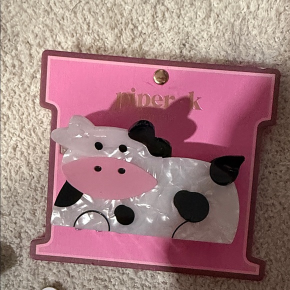 Absolute New York Black Out Eyeliner - Black, Casino bracelet, Hairclip bundle - Picture 5 of 6